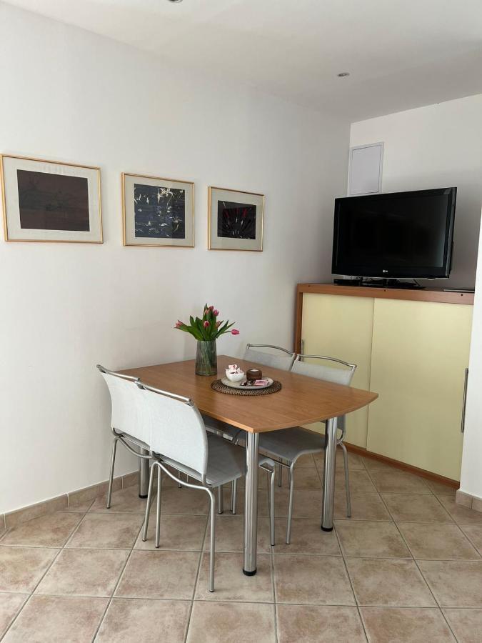 Apartments Marinovic Brzac Bagian luar foto