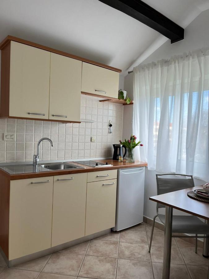 Apartments Marinovic Brzac Bagian luar foto